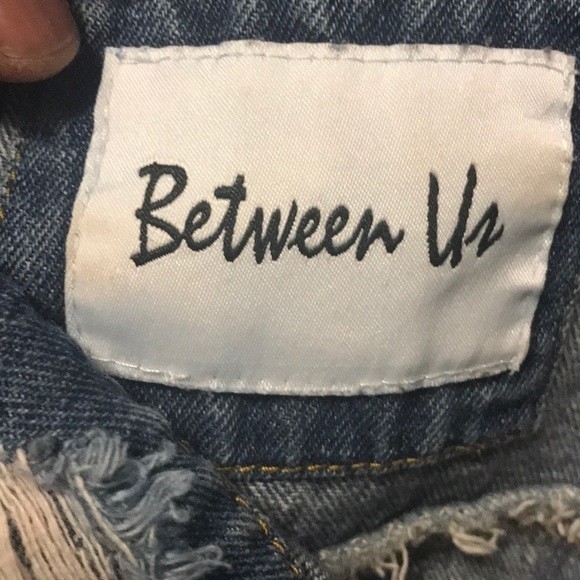Between Us Denim Trucker Jacket factory Ripped and Distressed size S - Picture 12 of 16